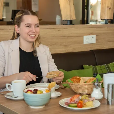 Hotel Alb - & 3*