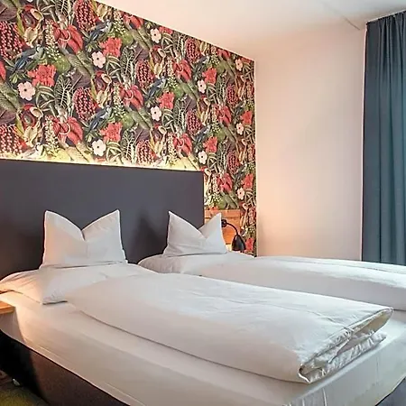 Alb - & Hotell