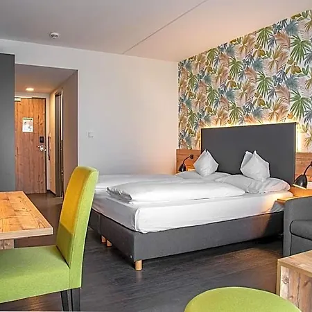 Alb - & Hotell 3*