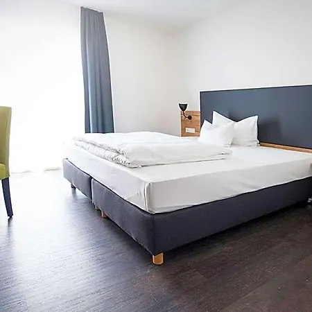 Hotell Alb - &
