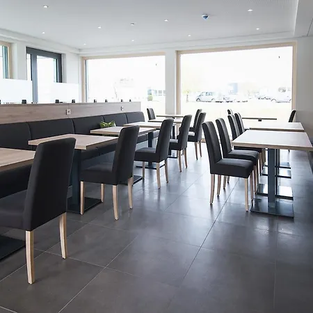 Alb - & Hotel 3*