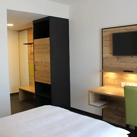 Alb - & Hotel 3*